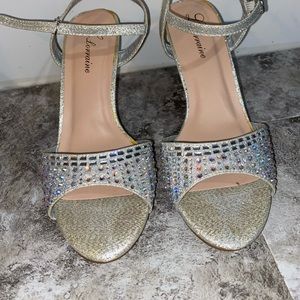 Lauren Lorraine silver heels ( 7 1/2)